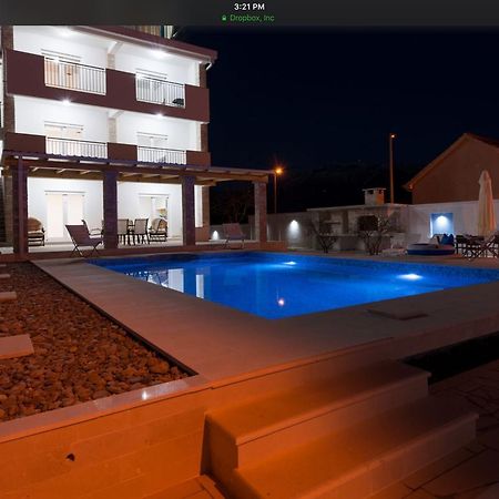 Villa Sandy Apartments Tivat Exteriör bild