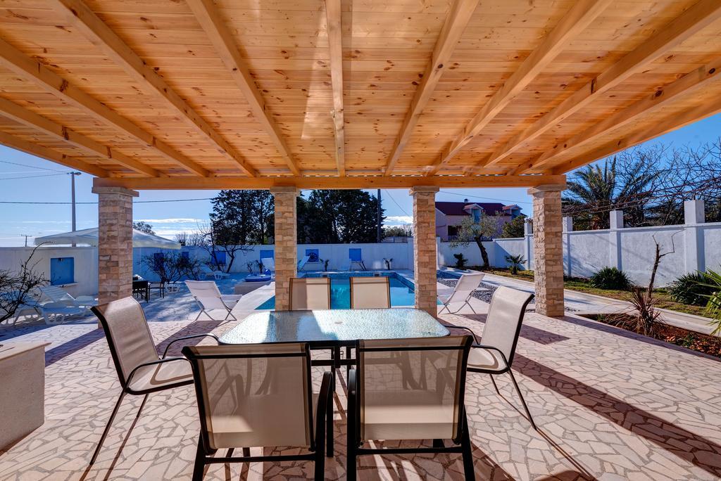 Villa Sandy Apartments Tivat Exteriör bild