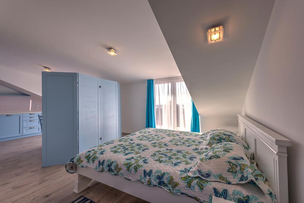 Villa Sandy Apartments Tivat Exteriör bild