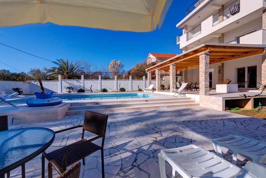 Villa Sandy Apartments Tivat Exteriör bild