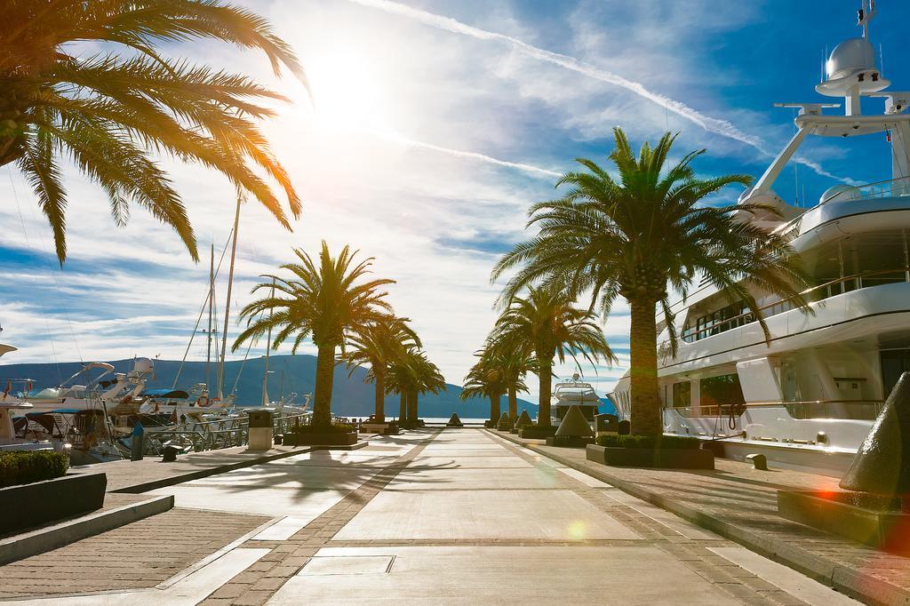 Villa Sandy Apartments Tivat Exteriör bild